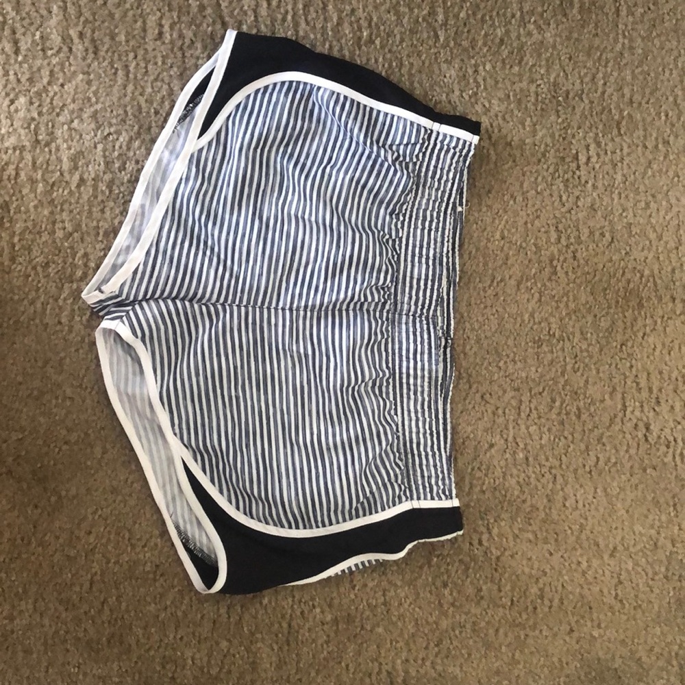 Striped gym short